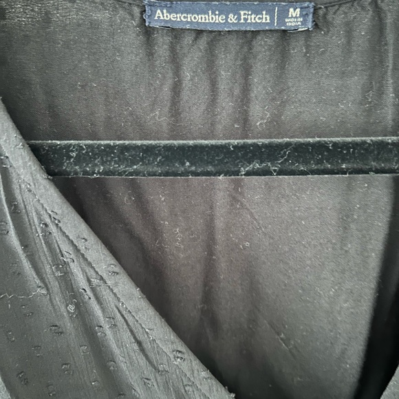Abercrombie Black Sleeved Wrap Around Top - Medium - Picture 2 of 3